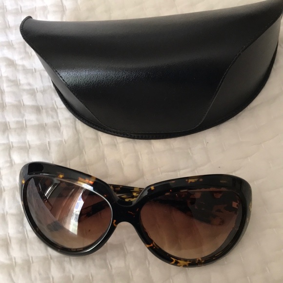 Sunglasses - Picture 1 of 4